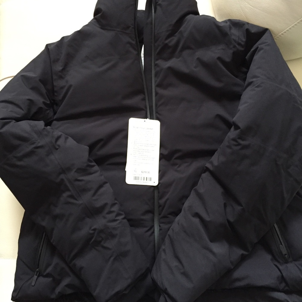 NWT BLACK LULULEMON SLUSH HOUR JACKET - - Size 12 - Picture 2 of 6